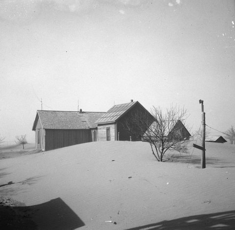 Une ferme abandonnée dans l'Oklahoma, avril 1936 (photo © Arthur Rothstein/Library of Congress)